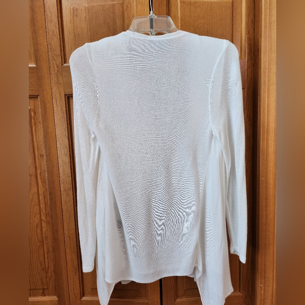 White Simply Vera Open Light Weight Sweater, Size Medium - Picture 2 of 6